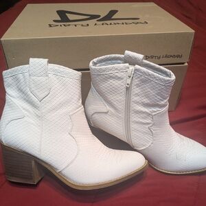 Dirty Laundry White Ankle Boots